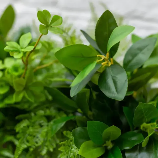 artificial greenery garlands